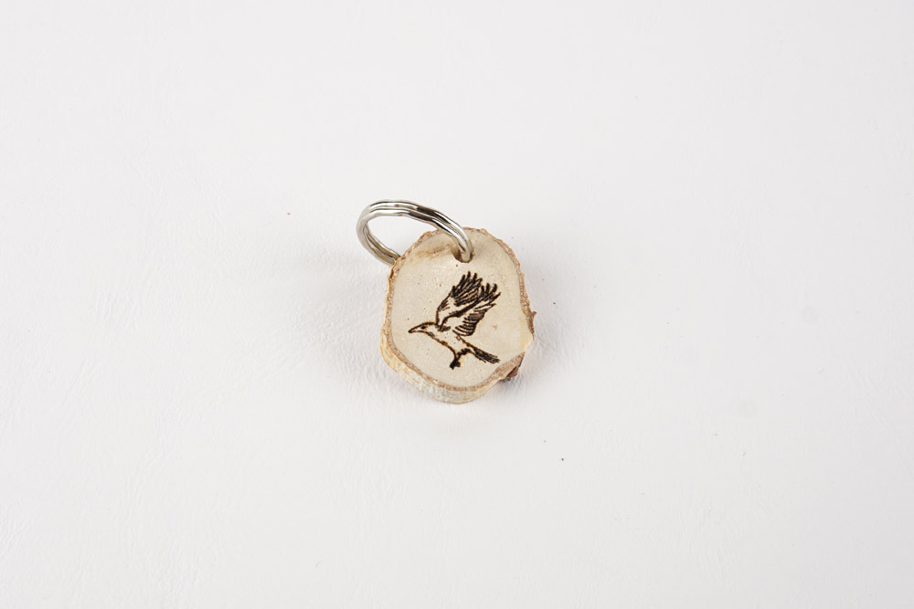 mouri_umweltmanufaktur_schluesselanhaenger_rabe_birke